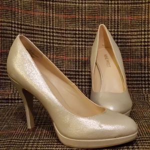 2 For $25 Women's Heels Size 6.5